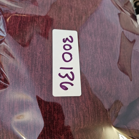 Under Armour Red Heathered Hoodie - Picture 10 of 10